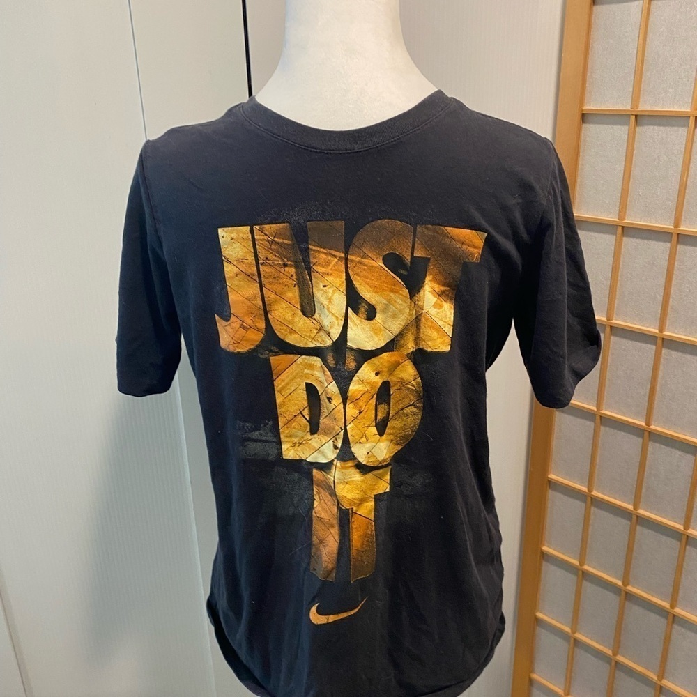 The Nike Tee Just Do It Logo T-Shirt Black Dri Fit Size Youth Boys XL